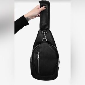 FOXBLOOD Portland Crossbody Bag